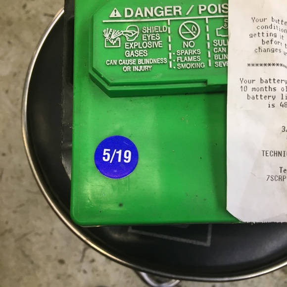 Battery for automobile - Picture 3 of 3